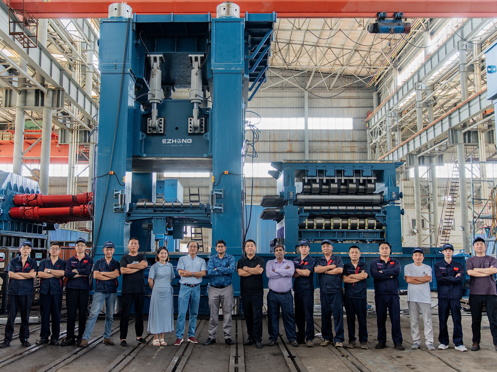 40*1650 CNC 13rホットプレートレベラーマシンは、EZHONGによってJSL用に設計および製造されました